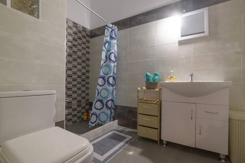 Bright Newly Renovated Apt Near Beach & Center+Ac Anemomylos المظهر الخارجي الصورة